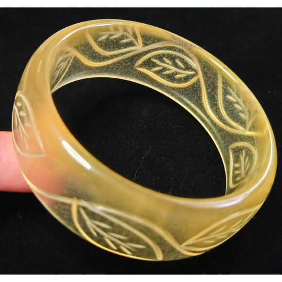 Vintage Clear Lucite Carved Leaves Bangle Bracelet - Picture 1 of 6